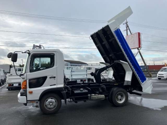 日野自動車 レンジャー ５．１ＤＴ H28年 (東海) 99