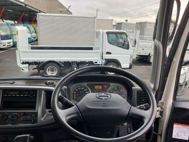 日野自動車 レンジャー ５．１ＤＴ H28年 (東海) 99