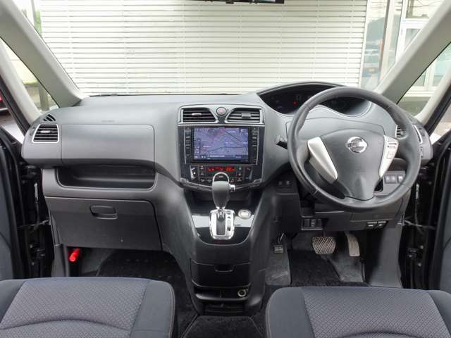 日産 セレナ ２．０ ハイウェイスター Ｓ－ＨＹＢＲＩＤ Ｖセレクション H25年 (東海) 99