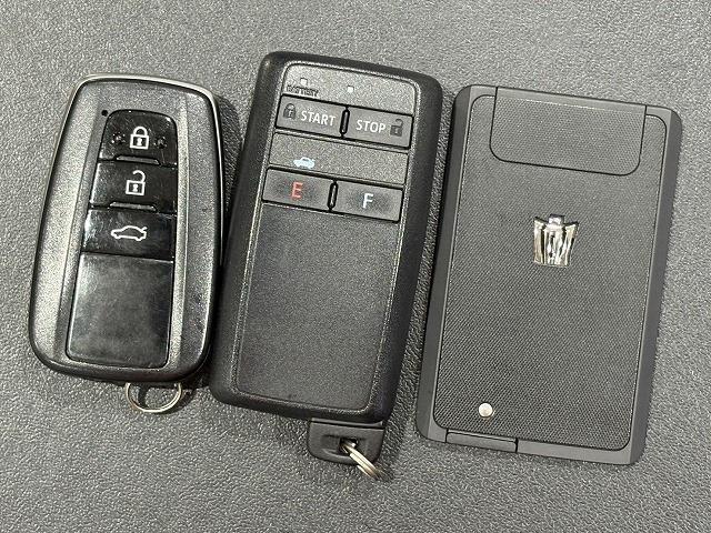 トヨタ クラウン　ハイブリッド ハイブリッド ３．５ Ｇ エグゼクティブ R1年 (近畿) 99