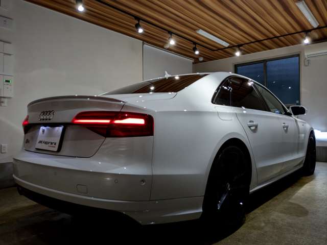 アウディ Ｓ８　プラス プラス ４ＷＤ H28年 () 99