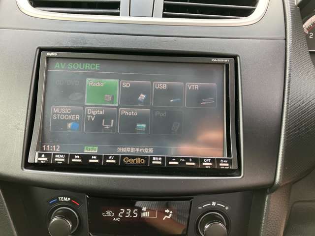 スズキ スイフト １．６ スポーツ H27年 (関東) 99
