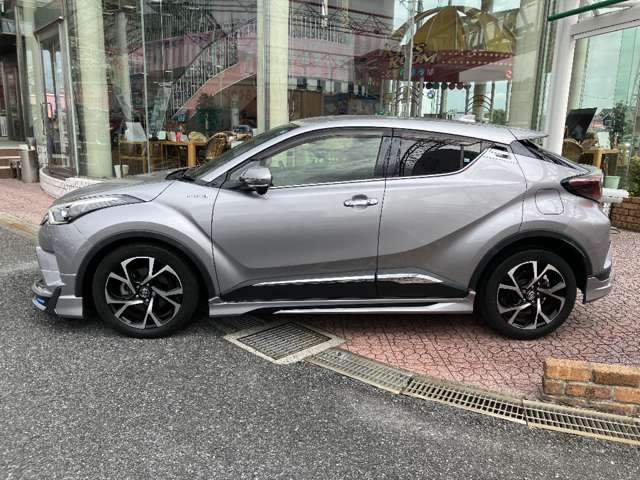 トヨタ Ｃ−ＨＲ ハイブリッド １．８ Ｇ ＬＥＤ エディション H30年 (関東) 99