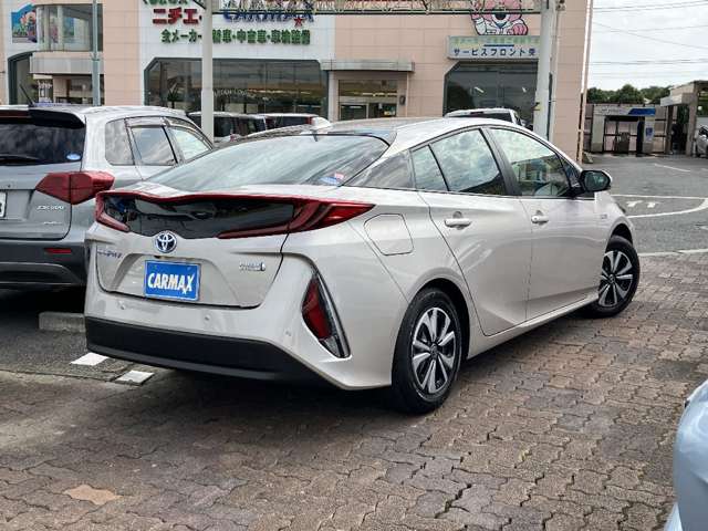 トヨタ プリウスＰＨＶ １．８ Ｓ ナビパッケージ R2年 (関東) 99