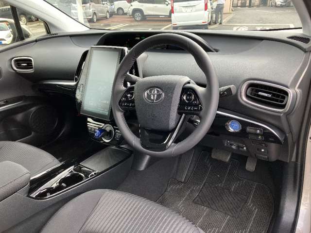 トヨタ プリウスＰＨＶ １．８ Ｓ ナビパッケージ R2年 (関東) 99