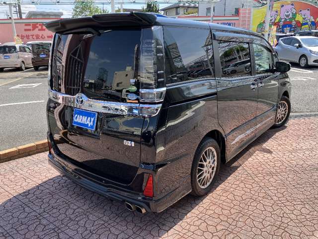トヨタ ヴォクシー １．８ ハイブリッド ＺＳ 煌ＩＩ R2年 (関東) 99