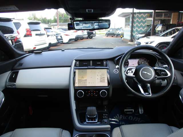 ジャガー Ｅペイス Ｒダイナミック ＳＥ ２．０Ｌ Ｐ２５０ ４ＷＤ R3年 (九州・沖縄) 99