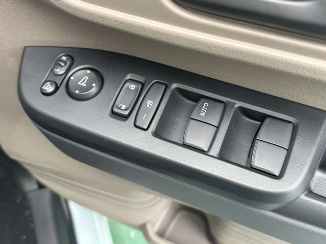 ホンダ Ｎ　ＢＯＸ ジョイ ６６０ ２トーン R8年 (東海) 99