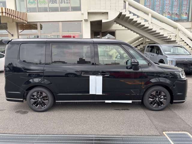 ホンダ ステップワゴン　ハイブリッド ２．０ Ｅ：ＨＥＶ スパーダ R8年 (近畿) 99