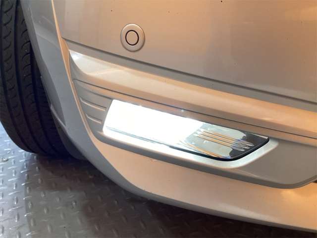 日産 ノート １．２ Ｅ－ＰＯＷＥＲ Ｘ H29年 (近畿) 99