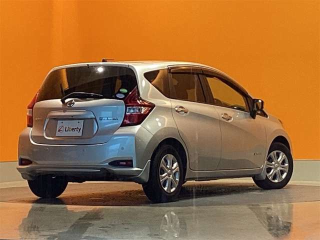 日産 ノート １．２ Ｅ－ＰＯＷＥＲ Ｘ H29年 (近畿) 99
