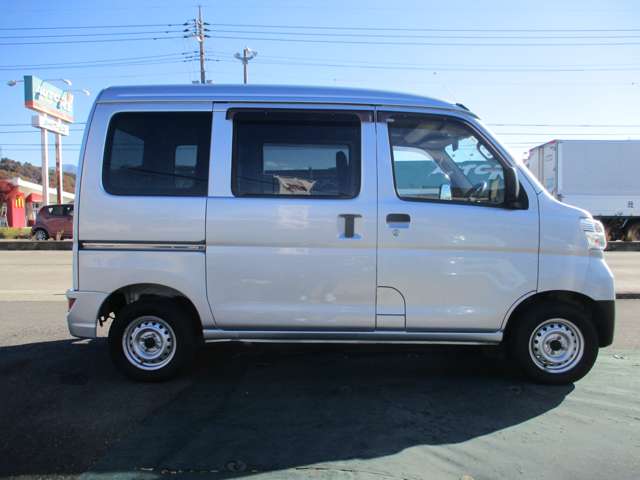 ダイハツ ハイゼットカーゴ ６６０ デラックス ハイルーフ ４ＷＤ H30年 (関東) 99