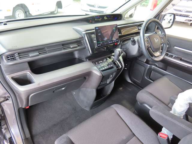 ホンダ ステップワゴン ホワイトハウス R3年 (関東) 99