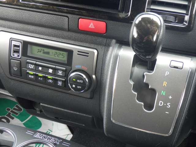 トヨタ ハイエースバン ２．８ スーパーＧＬ ダークプライムＩＩ ロングボディ ディーゼルターボ ４ＷＤ R5年 (関東) 99