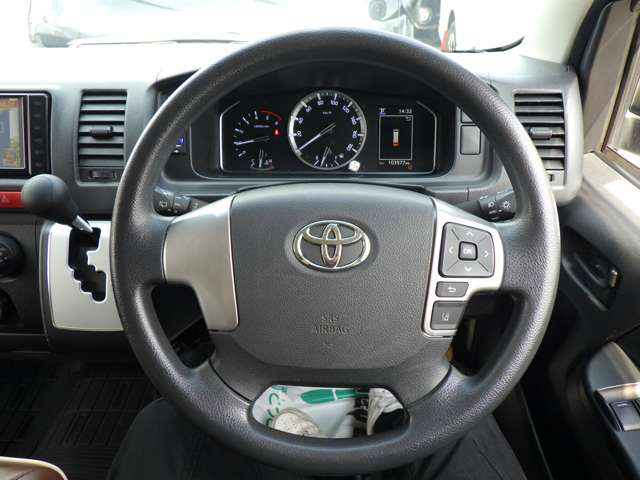 トヨタ ハイエースバン ２．８ ＤＸ ロング ディーゼルターボ ４ＷＤ R3年 (関東) 99