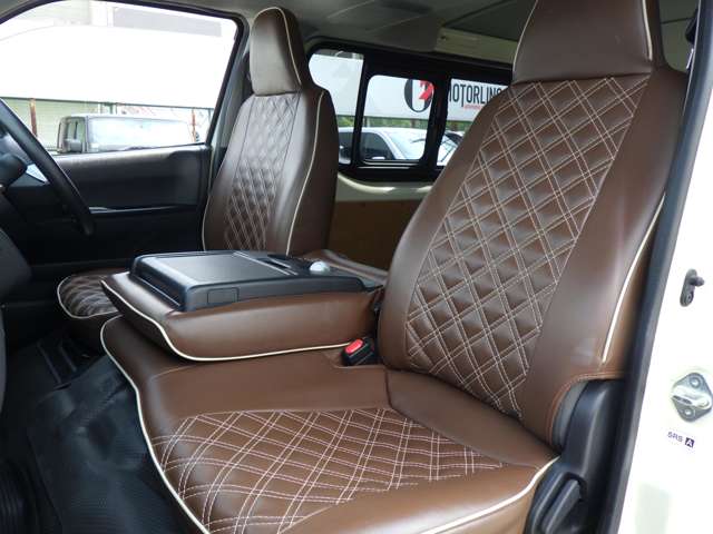 トヨタ ハイエースバン ２．８ ＤＸ ロング ディーゼルターボ ４ＷＤ R3年 (関東) 99
