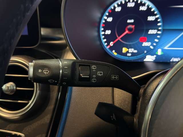 メルセデスベンツ ＧＬＣクラス ２２０ Ｄ ４マチック スポーツライン エディション ディーゼルターボ ４ＷＤ R3年 () 99