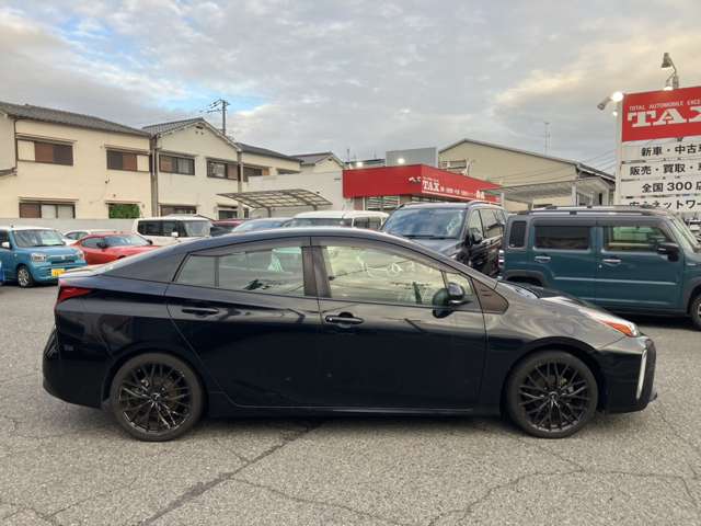 トヨタ プリウス １．８ Ｓ セーフティ プラスＩＩ R3年 (近畿) 99