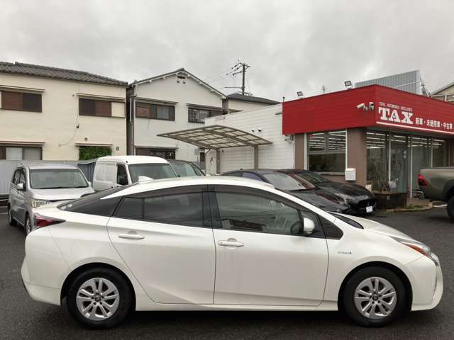 トヨタ プリウス １．８ Ｓ セーフティ プラス H29年 (近畿) 99