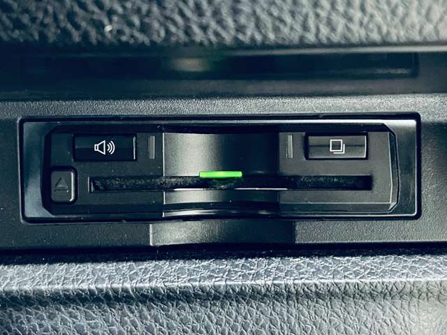 トヨタ ヴォクシー １．８ ハイブリッド ＺＳ 煌ＩＩ R1年 () 99