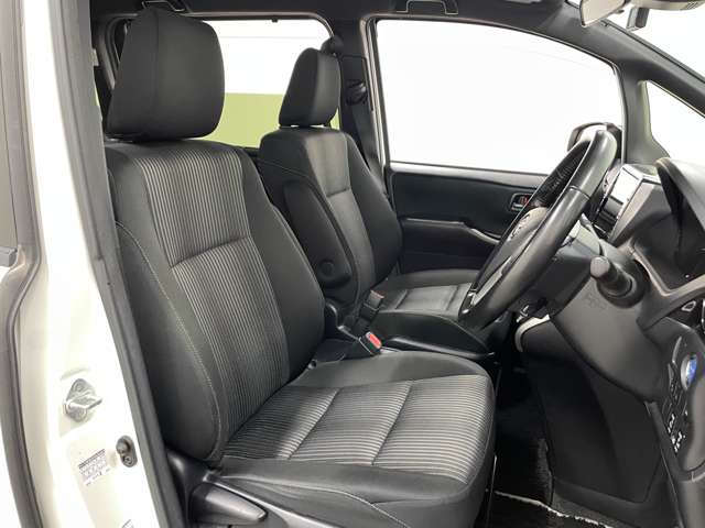 トヨタ ヴォクシー １．８ ハイブリッド ＺＳ 煌ＩＩ R1年 () 99