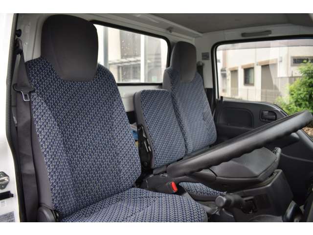 いすゞ エルフ ３．０ ロング フルフラットロー ディーゼルターボ R3年 (近畿) 99