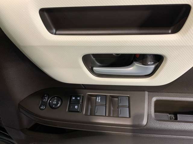 ホンダ Ｎ　ＢＯＸ ６６０ Ｌ R4年 (近畿) 99