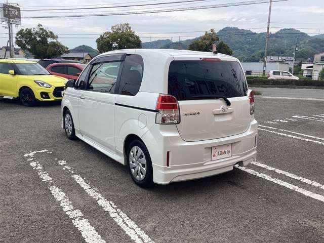 トヨタ スペイド １．５ Ｘ H25年 (四国) 99