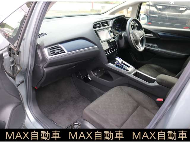 ホンダ シャトル １．５ ハイブリッド ４ＷＤ H28年 (関東) 99