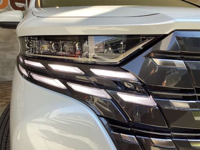 トヨタ アルファード ２．５ Ｚ R5年 (近畿) 99