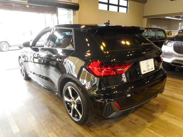アウディ Ａ１　スポーツバック ２５　ＴＦＳＩ　Ｓライン R7年 (近畿) 99