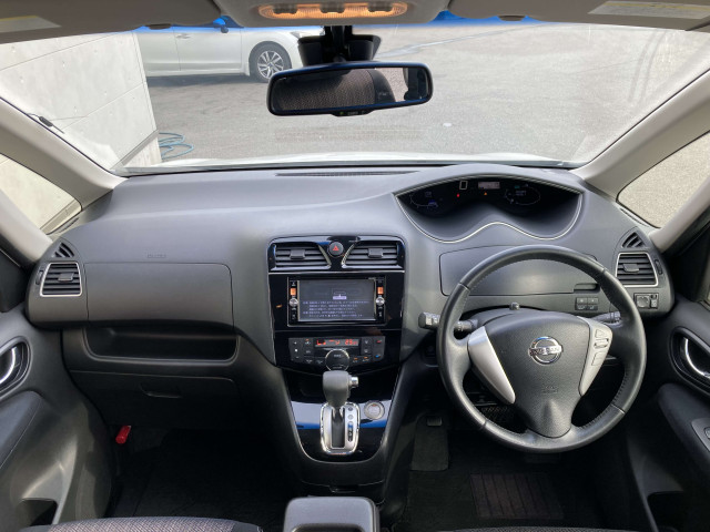 日産 セレナ ２．０ ハイウェイスター Ｖセレクション＋ＳＡＦＥＴＹ Ｓ－ＨＹＢＲＩＤ アドバンストセーフティ ＰＫＧ H27年 (四国) 99