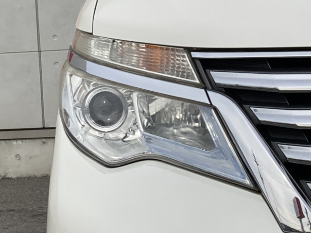 日産 セレナ ２．０ ハイウェイスター Ｖセレクション＋ＳＡＦＥＴＹ Ｓ－ＨＹＢＲＩＤ アドバンストセーフティ ＰＫＧ H27年 (四国) 99