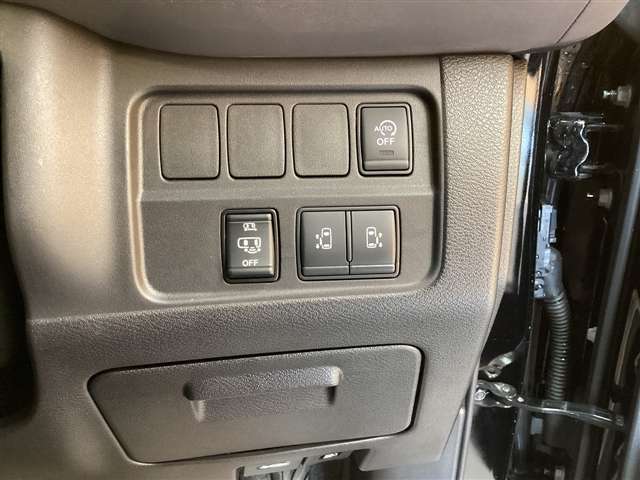 日産 セレナ ２．０ ハイウェイスター Ｖ R2年 () 99