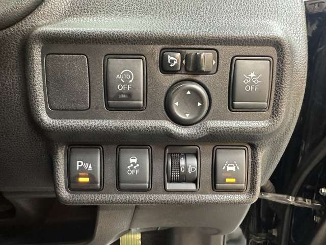 日産 ノート １．２ Ｘ R1年 () 99