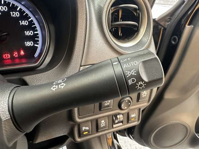 日産 ノート １．２ Ｘ R1年 () 99