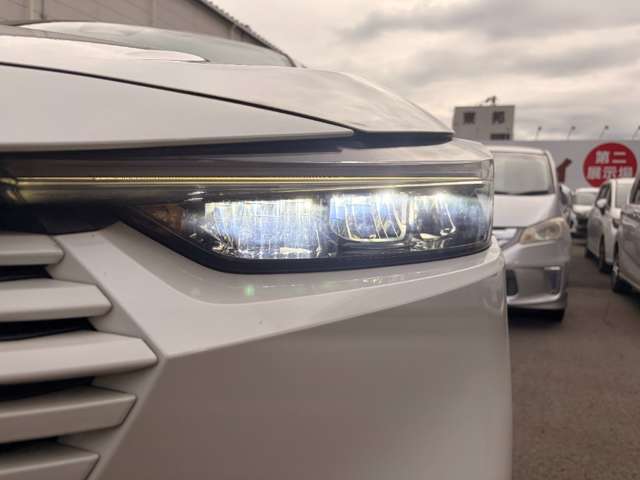 ホンダ ヴェゼル １．５ Ｅ：ＨＥＶ Ｚ R3年 (近畿) 99