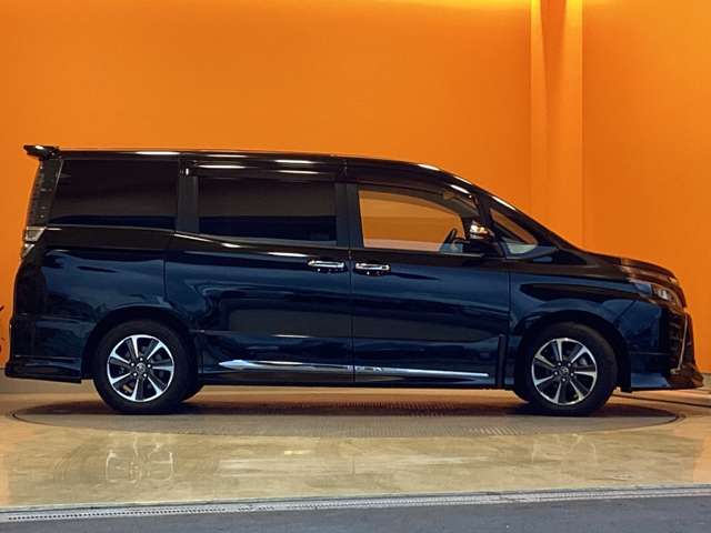 トヨタ ヴォクシー ２．０ ＺＳ H29年 (近畿) 99