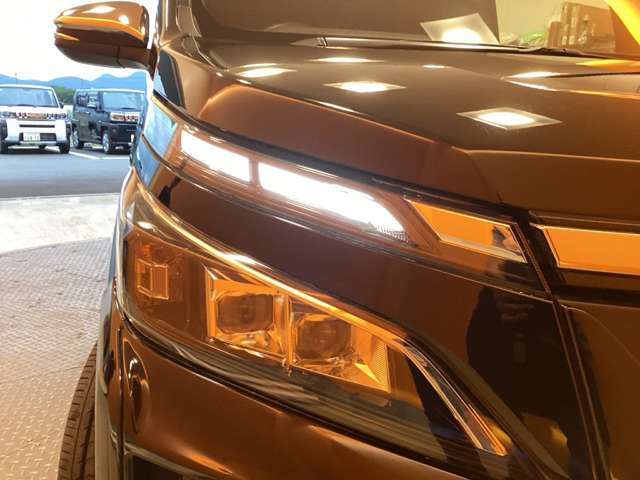 トヨタ ヴォクシー ２．０ ＺＳ H29年 (近畿) 99