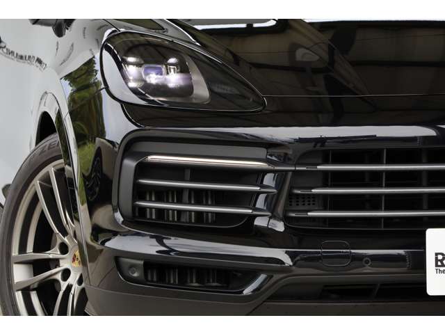 ポルシェ カイエン ３．０ ティプトロニックＳ ４ＷＤ R1年 (近畿) 99