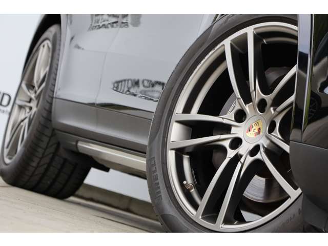 ポルシェ カイエン ３．０ ティプトロニックＳ ４ＷＤ R1年 (近畿) 99