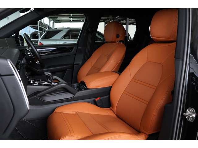 ポルシェ カイエン ３．０ ティプトロニックＳ ４ＷＤ R1年 (近畿) 99