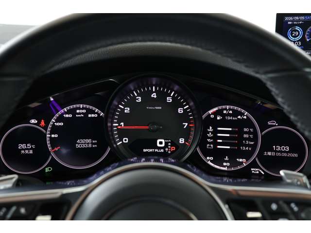 ポルシェ カイエン ３．０ ティプトロニックＳ ４ＷＤ R1年 (近畿) 99