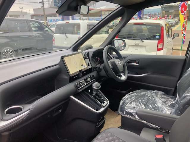 トヨタ ヴォクシー １．８ ハイブリッド Ｓ－Ｚ R7年 (甲信越・北陸) 99
