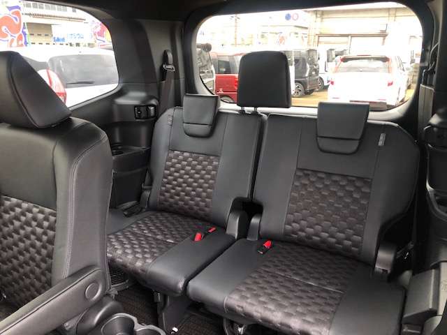 トヨタ ヴォクシー １．８ ハイブリッド Ｓ－Ｚ R7年 (甲信越・北陸) 99
