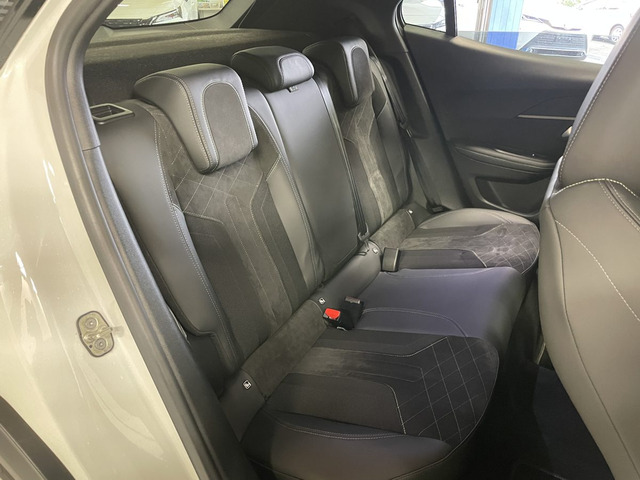 プジョー ＳＵＶ ２００８ ＧＴライン R2年 () 99