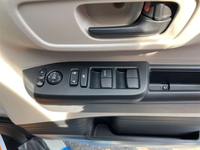 ホンダ Ｎ　ＢＯＸ ６６０ R7年 (近畿) 99