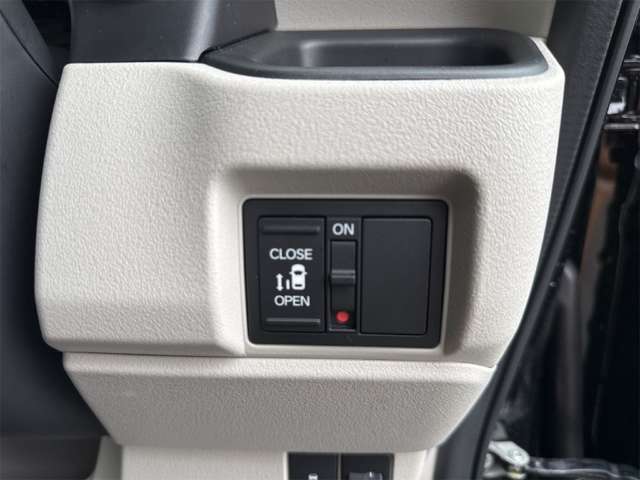 ホンダ Ｎ　ＢＯＸ ６６０ R8年 (近畿) 99
