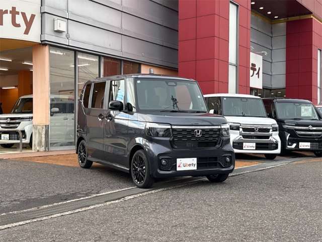 ホンダ Ｎ　ＢＯＸ カスタム ６６０ ターボ ブラック スタイル R8年 (近畿) 99