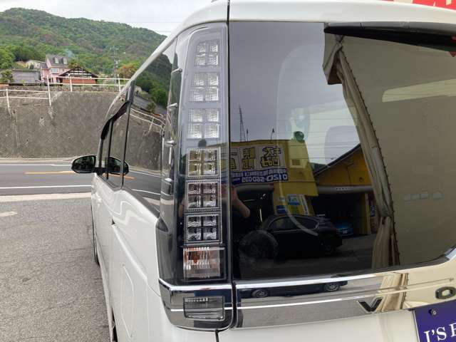 トヨタ ヴォクシー １．８ ハイブリッド Ｖ H29年 (中国) 99
